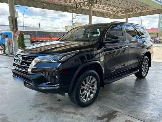TOYOTA HILUX SW4 2.7 VVT-i FLEX SRV 7L 4X2 AUTOMÁTICO